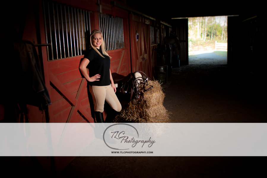 Senior pictures in the barn